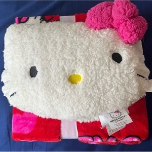 NWT Hello Kitty blanket with decorative pillow.